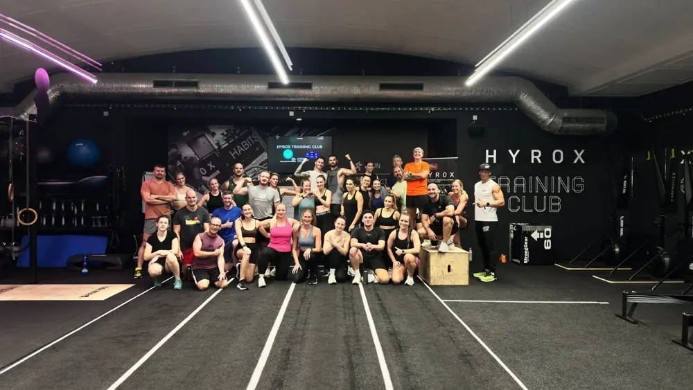 Skupina HYROX Training Club ve Form Factory